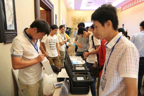 dolphin-data-lab-data-recovery-seminar-2